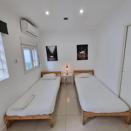 Apartamento By The Sea B3 *